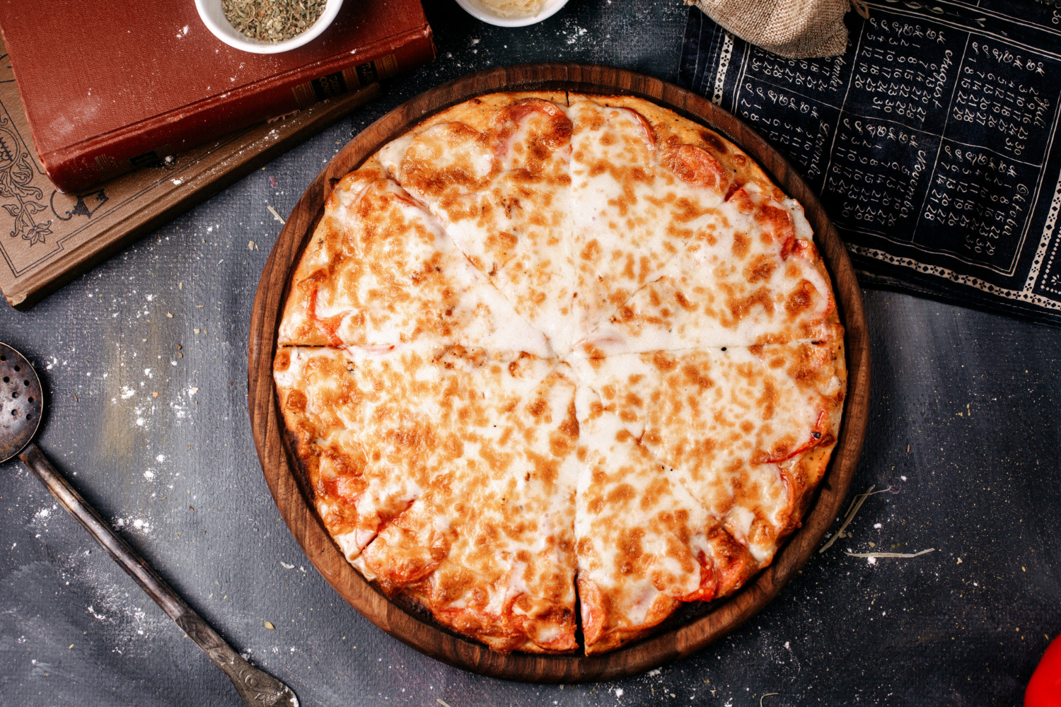 Cheese pizza